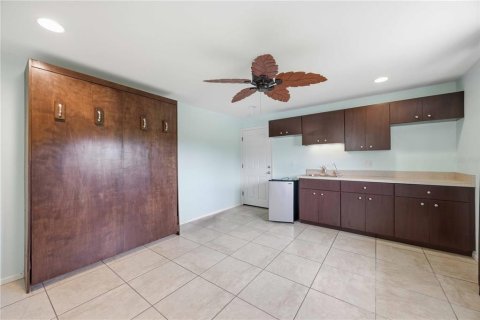 House in Venice, Florida 3 bedrooms, 175.68 sq.m. № 2123429 - photo 12