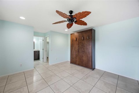 House in Venice, Florida 3 bedrooms, 175.68 sq.m. № 2123429 - photo 13