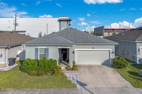 Villa ou maison à vendre à Davenport, Floride: 3 chambres, 152.45 m2 № 2144224 - photo 4