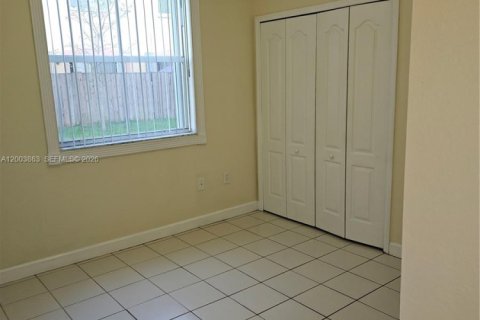 Copropriété à louer à Homestead, Floride: 3 chambres, 98.48 m2 № 2069344 - photo 17