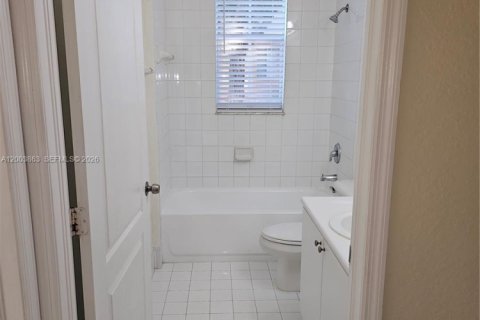 Copropriété à louer à Homestead, Floride: 3 chambres, 98.48 m2 № 2069344 - photo 11