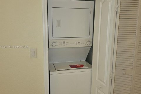 Copropriété à louer à Homestead, Floride: 3 chambres, 98.48 m2 № 2069344 - photo 9