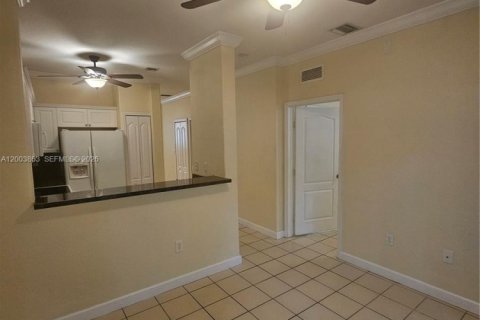 Copropriété à louer à Homestead, Floride: 3 chambres, 98.48 m2 № 2069344 - photo 7