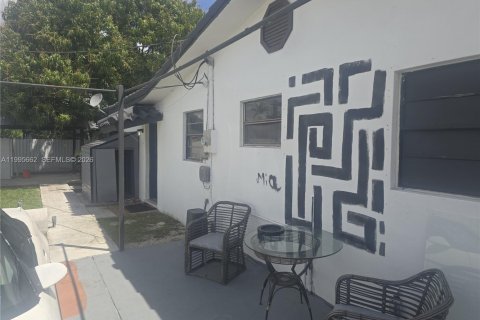 Купить виллу или дом в Майами, Флорида 3 спальни, 114.83м2, № 2063808 - фото 12