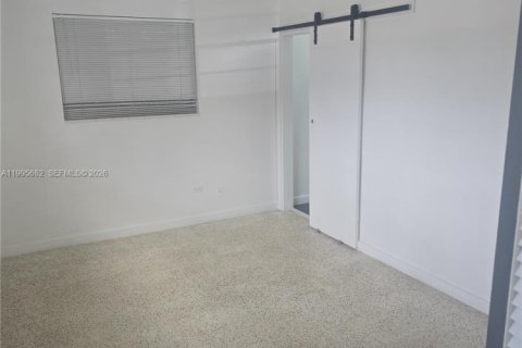 Купить виллу или дом в Майами, Флорида 3 спальни, 114.83м2, № 2063808 - фото 4