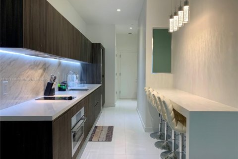 Copropriété à vendre à Miami, Floride: 1 chambre, 61.87 m2 № 1979686 - photo 4