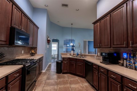 House in Apollo Beach, Florida 3 bedrooms, 229.93 sq.m. № 2226377 - photo 27