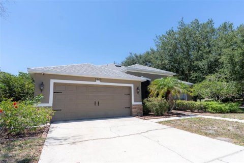 House in Apollo Beach, Florida 3 bedrooms, 229.93 sq.m. № 2226377 - photo 2