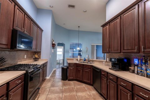 House in Apollo Beach, Florida 3 bedrooms, 229.93 sq.m. № 2226377 - photo 28