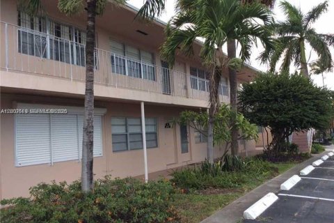 Condo à Hallandale Beach, Floride, 1 chambre  № 2069145