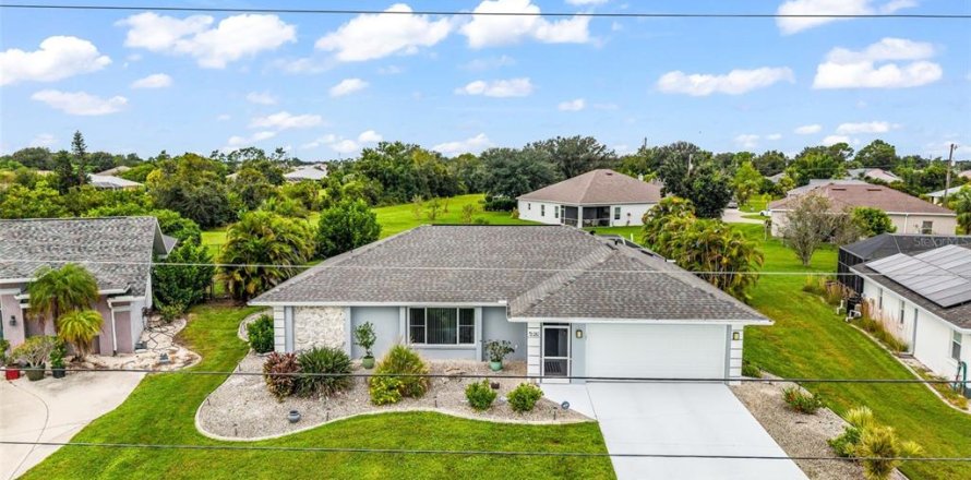 Villa ou maison à Punta Gorda, Floride 3 chambres, 155.98 m2 № 2403561