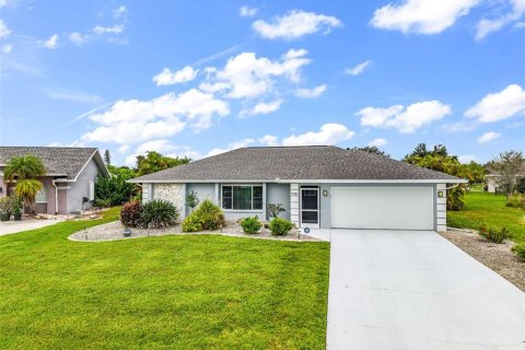 Villa ou maison à vendre à Punta Gorda, Floride: 3 chambres, 155.98 m2 № 2403561 - photo 6
