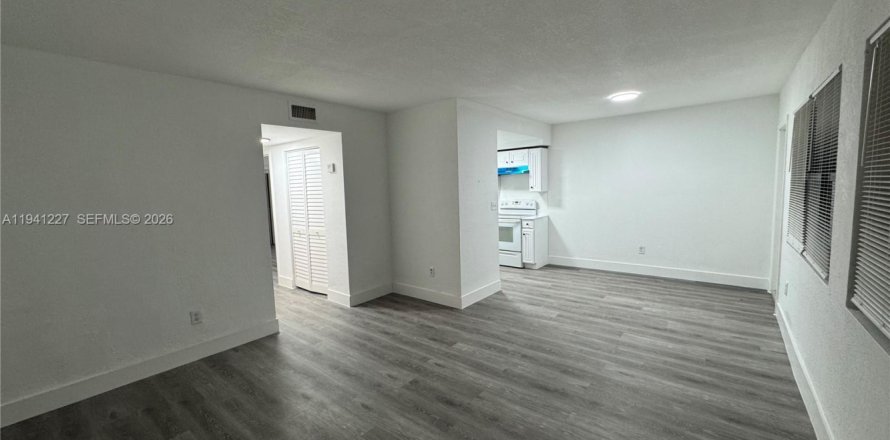 Appartement à North Miami, Floride 2 chambres, 83.61 m2 № 1999398