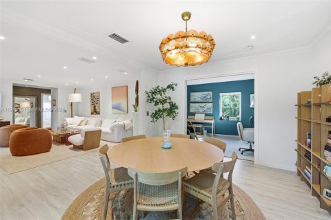 Купить виллу или дом в Майами-Бич, Флорида 4 спальни, 161.74м2, № 2007792 - фото 8