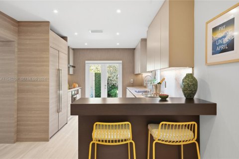 Купить виллу или дом в Майами-Бич, Флорида 4 спальни, 161.74м2, № 2007792 - фото 14