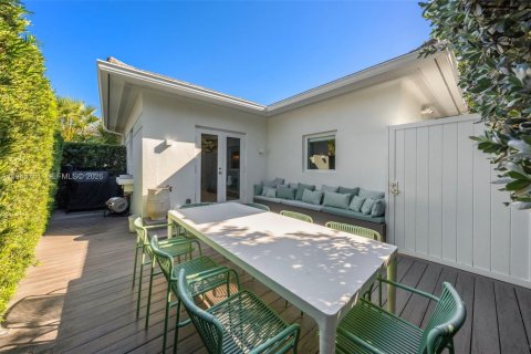 Купить виллу или дом в Майами-Бич, Флорида 4 спальни, 161.74м2, № 2007792 - фото 28