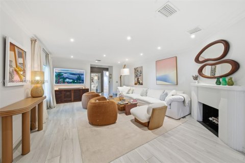 Купить виллу или дом в Майами-Бич, Флорида 4 спальни, 161.74м2, № 2007792 - фото 5