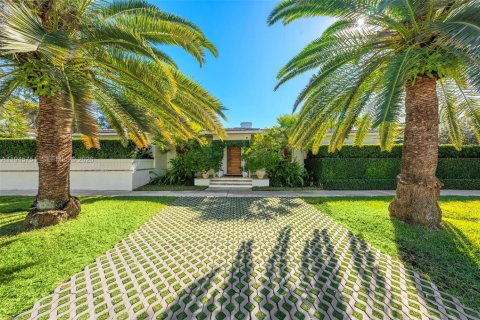 Купить виллу или дом в Майами-Бич, Флорида 4 спальни, 161.74м2, № 2007792 - фото 26