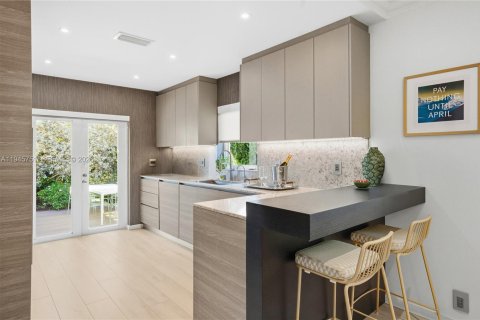 Купить виллу или дом в Майами-Бич, Флорида 4 спальни, 161.74м2, № 2007792 - фото 13