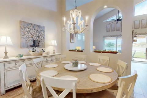House in Seminole, Florida 3 bedrooms, 248.42 sq.m. № 1773563 - photo 24