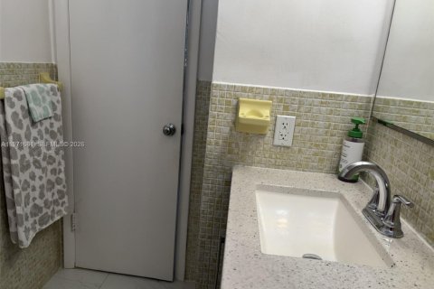 Купить кондоминиум в Авентура, Флорида 1 спальня, 72.19м2, № 2032338 - фото 13
