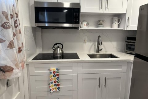 Купить кондоминиум в Авентура, Флорида 1 спальня, 72.19м2, № 2032338 - фото 17
