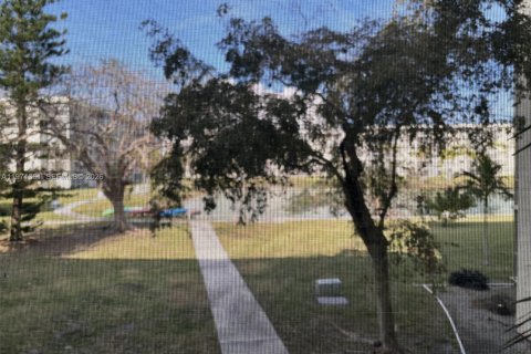 Condominio en venta en Aventura, Florida, 1 dormitorio, 72.19 m2 № 2032338 - foto 25