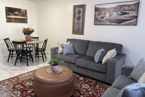 Купить кондоминиум в Авентура, Флорида 1 спальня, 72.19м2, № 2032338 - фото 3