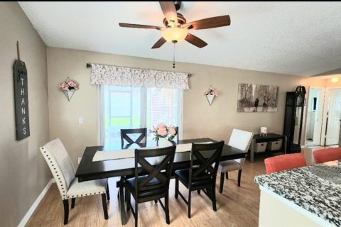 House in Kissimmee, Florida 4 bedrooms, 142.7 sq.m. № 1900346 - photo 10