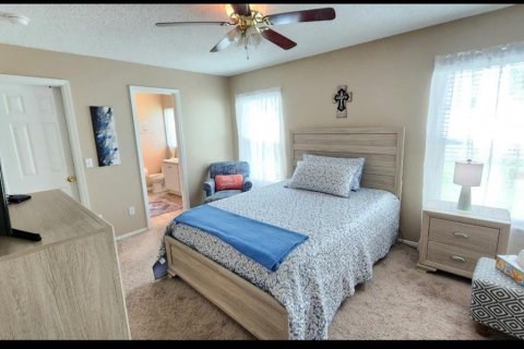 House in Kissimmee, Florida 4 bedrooms, 142.7 sq.m. № 1900346 - photo 16