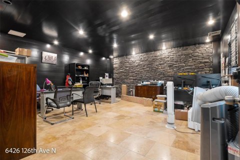 Propiedad comercial en venta en Largo, Florida, 2346.71 m2 № 1354454 - foto 12