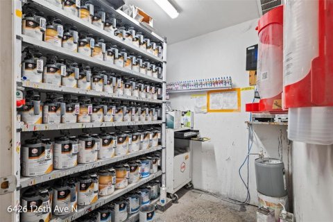 Propiedad comercial en venta en Largo, Florida, 2346.71 m2 № 1354454 - foto 29
