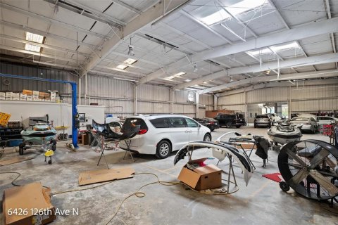 Propiedad comercial en venta en Largo, Florida, 2346.71 m2 № 1354454 - foto 19