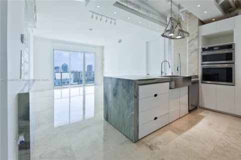 Apartamento en alquiler en Miami, Florida, 2 dormitorios, 102.19 m2 № 1842717 - foto 24