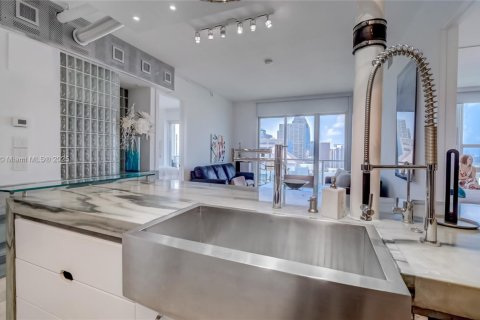 Apartamento en alquiler en Miami, Florida, 2 dormitorios, 102.19 m2 № 1842717 - foto 23