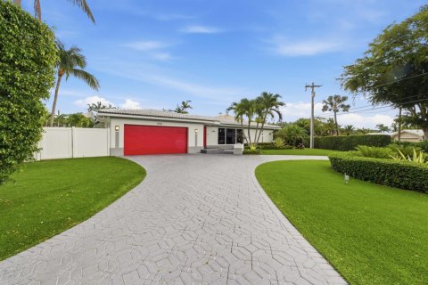 House in Fort Lauderdale, Florida 4 bedrooms, 249.07 sq.m. № 2153740 - photo 2