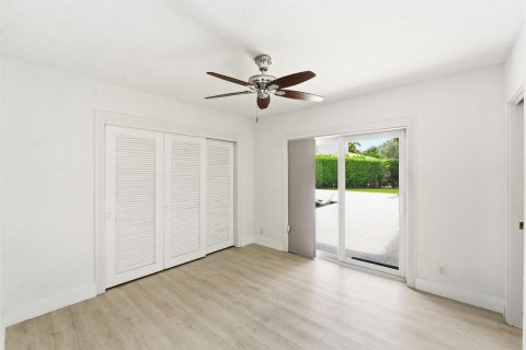 House in Fort Lauderdale, Florida 4 bedrooms, 249.07 sq.m. № 2153740 - photo 15