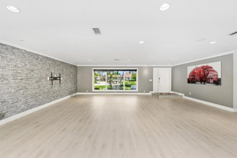House in Fort Lauderdale, Florida 4 bedrooms, 249.07 sq.m. № 2153740 - photo 10