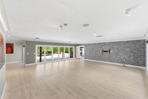 House in Fort Lauderdale, Florida 4 bedrooms, 249.07 sq.m. № 2153740 - photo 8