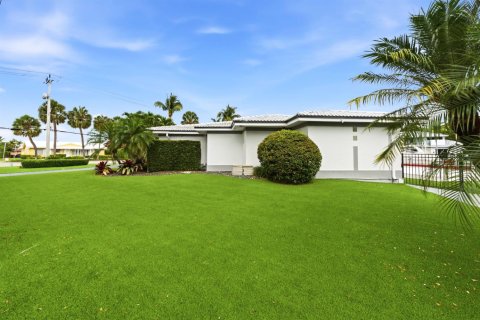 House in Fort Lauderdale, Florida 4 bedrooms, 249.07 sq.m. № 2153740 - photo 5