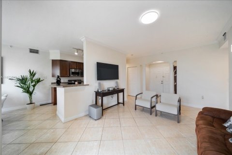 Снять в аренду кондоминиум в Майами, Флорида 3 спальни, 125.14м2, № 1982181 - фото 5