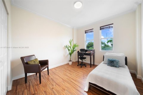 Снять в аренду кондоминиум в Майами, Флорида 3 спальни, 125.14м2, № 1982181 - фото 25