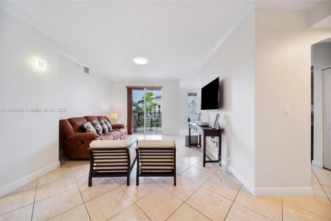 Снять в аренду кондоминиум в Майами, Флорида 3 спальни, 125.14м2, № 1982181 - фото 7