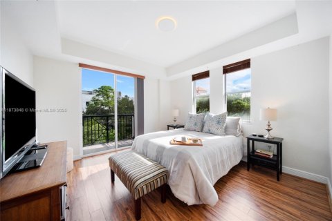 Снять в аренду кондоминиум в Майами, Флорида 3 спальни, 125.14м2, № 1982181 - фото 18