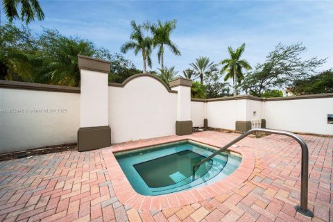 Снять в аренду кондоминиум в Майами, Флорида 3 спальни, 125.14м2, № 1982181 - фото 30