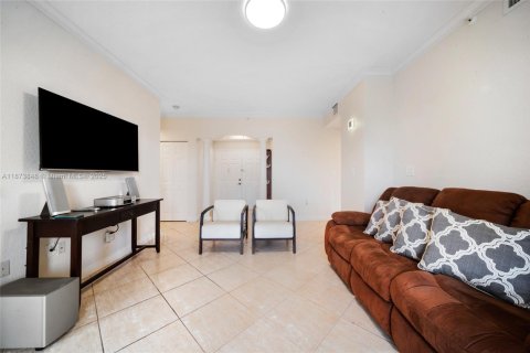 Снять в аренду кондоминиум в Майами, Флорида 3 спальни, 125.14м2, № 1982181 - фото 8