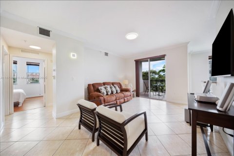 Снять в аренду кондоминиум в Майами, Флорида 3 спальни, 125.14м2, № 1982181 - фото 10