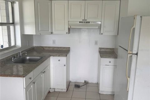 Commercial property in Orlando, Florida 180.6 sq.m. № 1803989 - photo 2