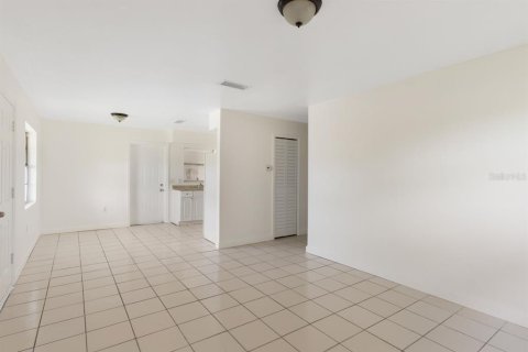 Propiedad comercial en venta en Orlando, Florida, 180.6 m2 № 1803989 - foto 22