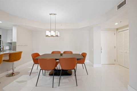 Copropriété à vendre à Miami, Floride: 2 chambres, 114.83 m2 № 1790584 - photo 5